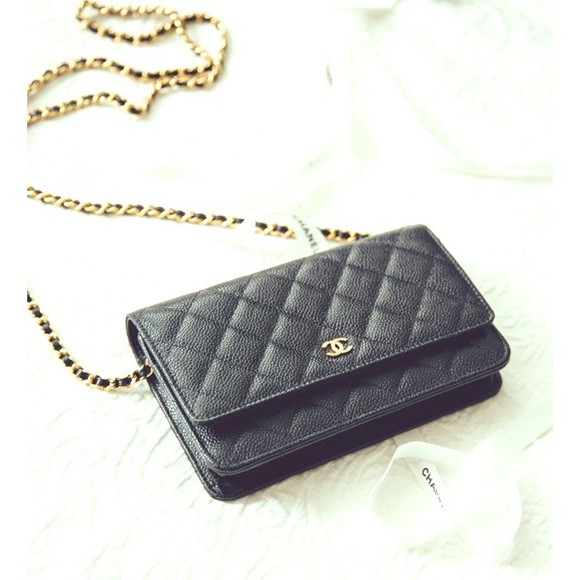 CHANEL Handbags - Pristine⬇️🖤CHANEL🖤Wallet on Gold Chain in Caviar